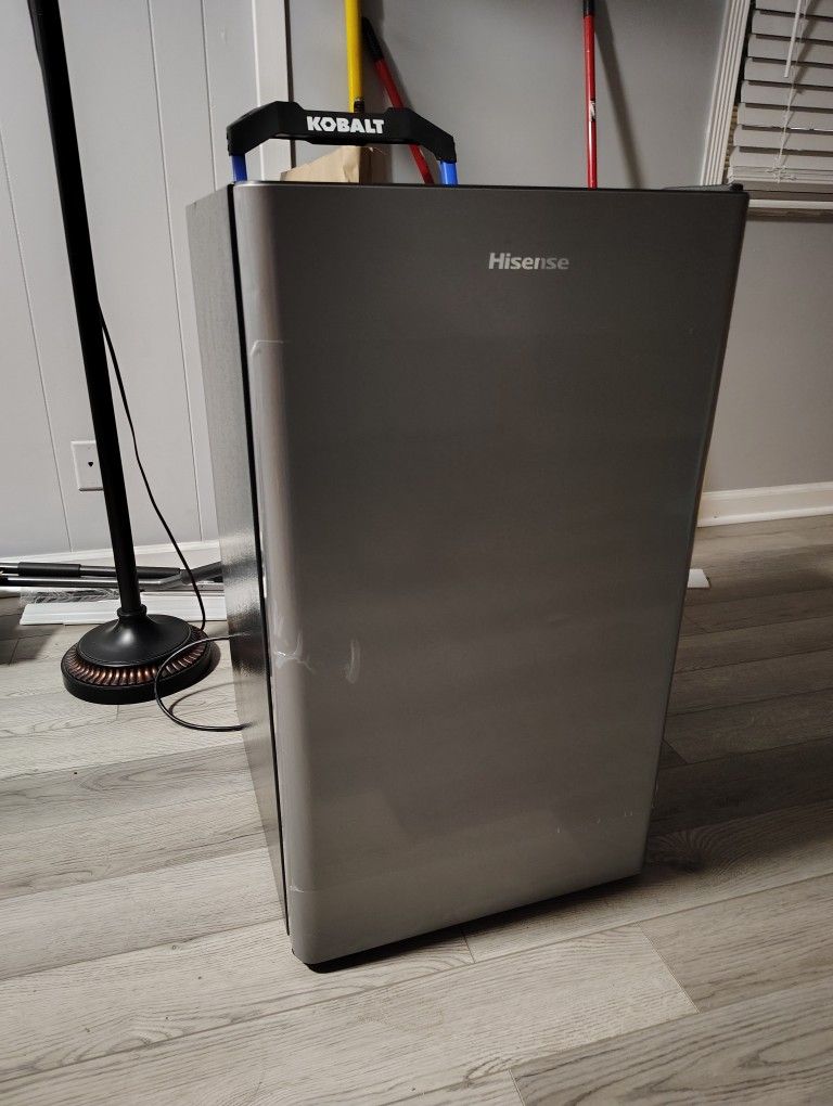 Mini Fridge New Has One Small Ding
