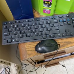 Cable Keyboard And Mousse