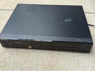 VHS /DVD Player (no remote)