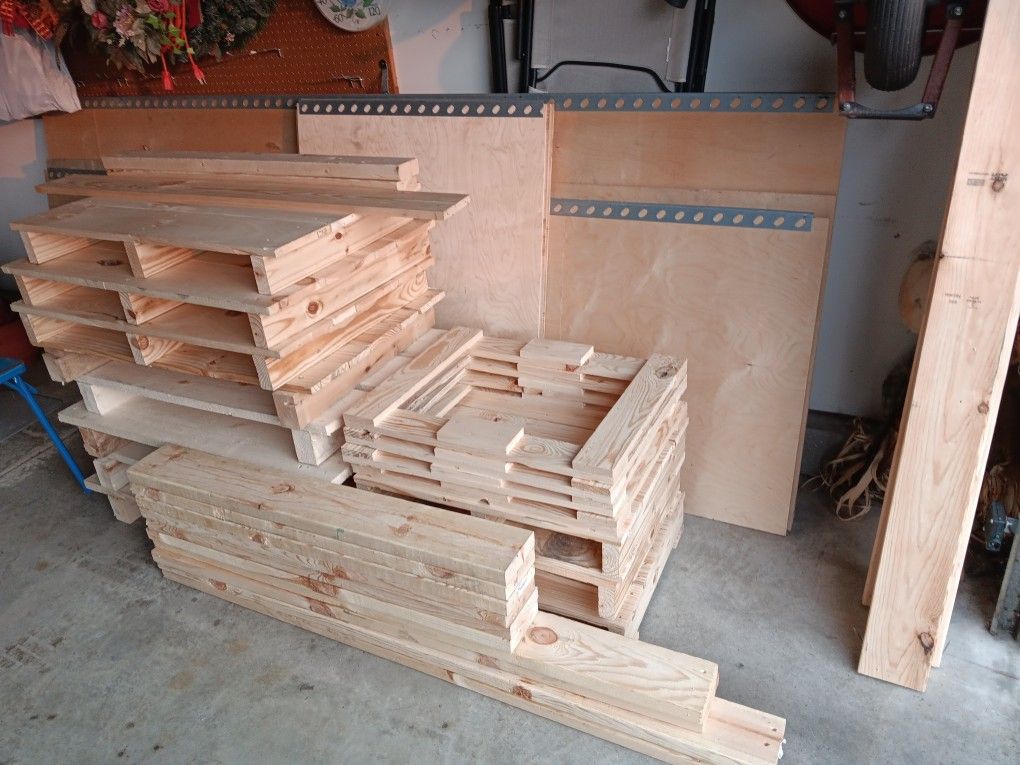 Wood, 2x6, Plywood, Skids / Pallets 