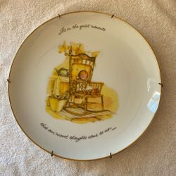Holly Hobbie Gold Trimmed Porcelain Plate 