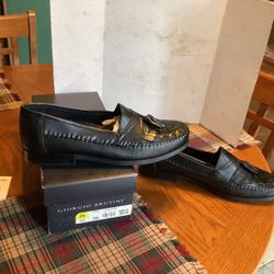 Brand new Giorgio Brutini Bartell Black Woven Leather Tassel Loafers size 12 medium,  Plainfield, Illinois
