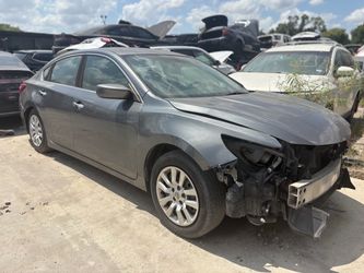 2017 Nissan Altima 2.5L For Parts