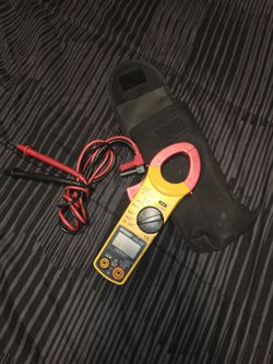 Clamp Meter 