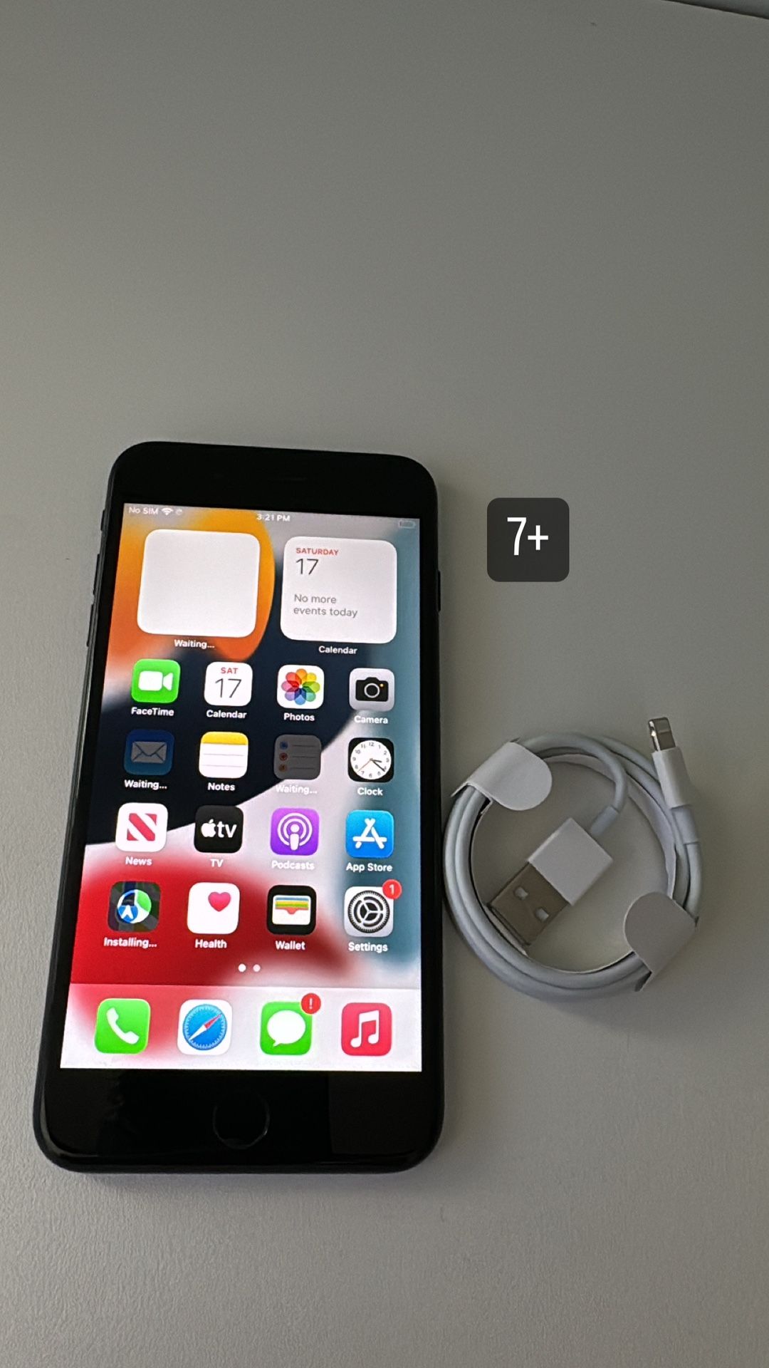 iPhone 7+ 128gb. Like New And Unlocked!