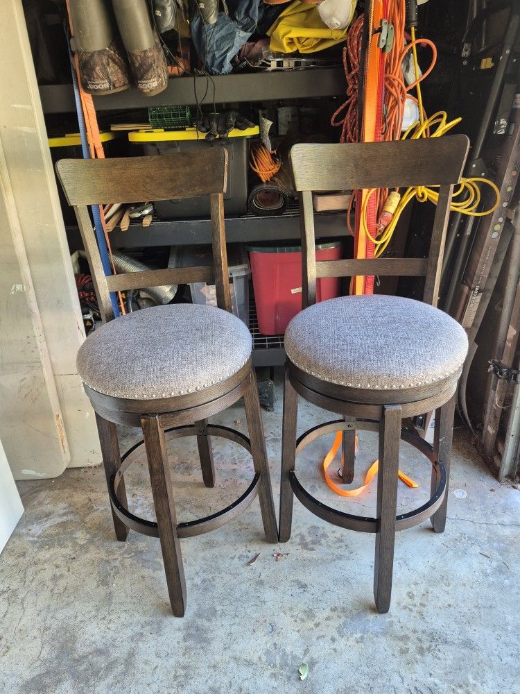 Swivel Bar Stools