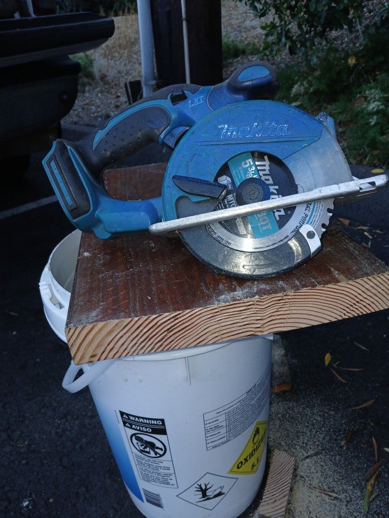 Makita 18 Volt Saw