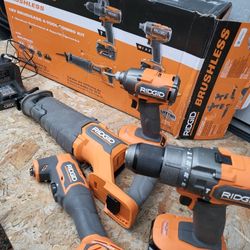 Ridgid 18V Brushless Cordless 4-Tool Combo Kit with (1) 4.0 Ah and (1) 2.0 Ah MAX Output Batteries, 18V Charger, and Tool Bag
