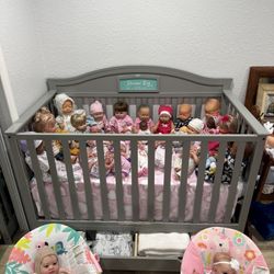 Graco 5-in-1 Convertible Baby Crib Brand New 