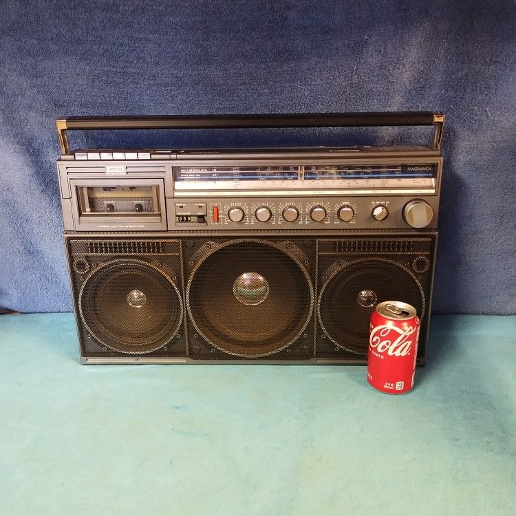 Boombox Vintage 1980s Magnavox