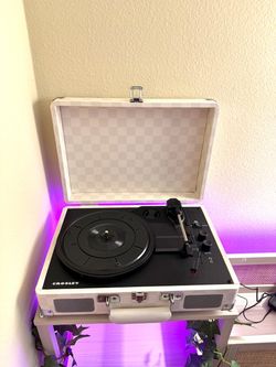 Crosley Cruiser Plus 3-Speed Record Player in Almond Checkerboard