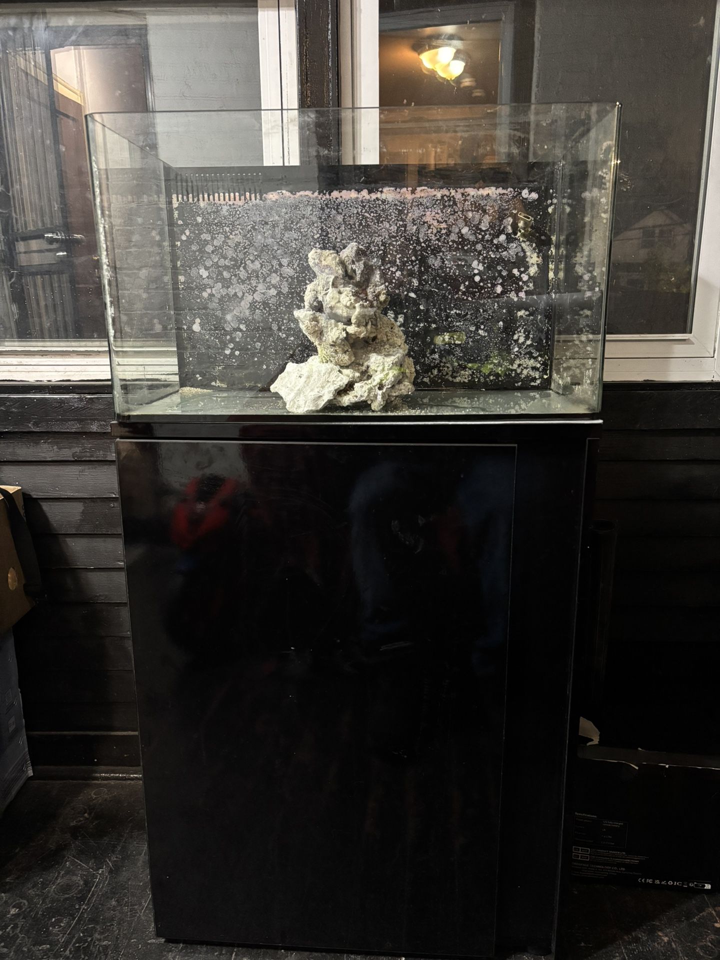 Fish Tank With Stand/ Saltwater/ Freshwater