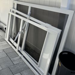 3 doors to close the patio screen