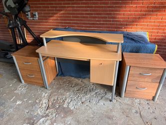 Small desk w/2 small drawers and chair
