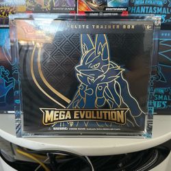 Pokemon Mega Evolution Lucario  ETB 