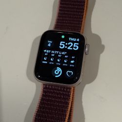 Apple Watch SE 40 mm Rose Gold