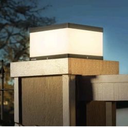 Outdoor Solar Post Cap Light, Modern Warm Luxury LED Light with Waterproof IP54 Standards for Fence Deck Garden or Patio Posts