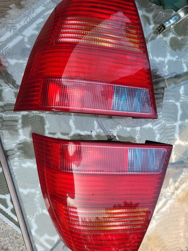 Tail Light Assembly