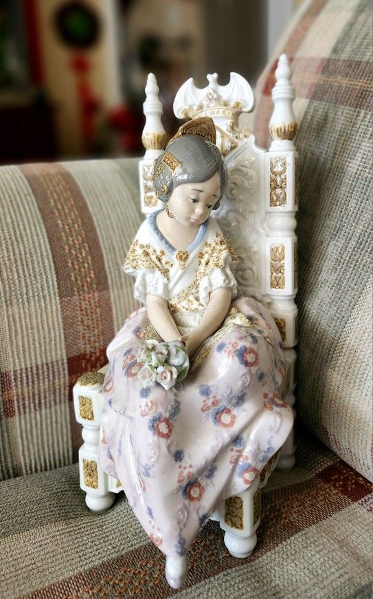 Lladro"Second Thoughts" #1397 Pepeta Cansadita(Tired Valencian Girl) Retired
