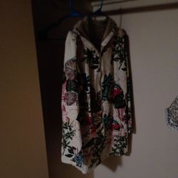 Ladies Coat/Jacket, Never Worn, Lightweight, Multi Color 