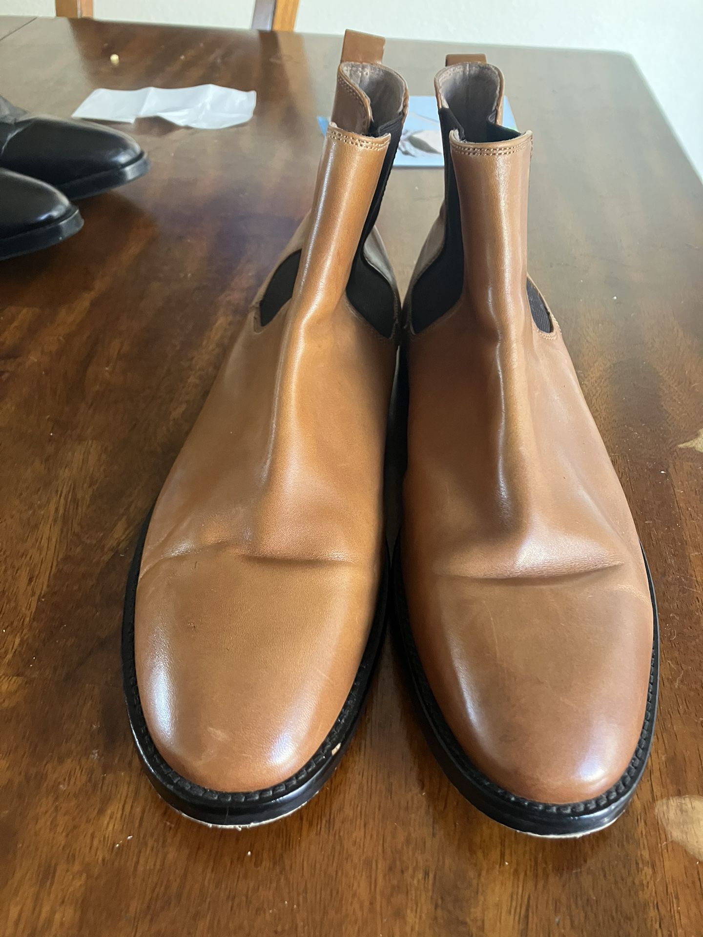 Banana Republic Men's Diego Leather Chelsea Boot - Size 10.5