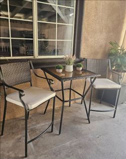 3 pc Patio or balcony set/outdoor Furniture/2 Barstools and table set/Cash Only