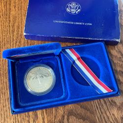 Liberty Silver Dollar With Presentation Box