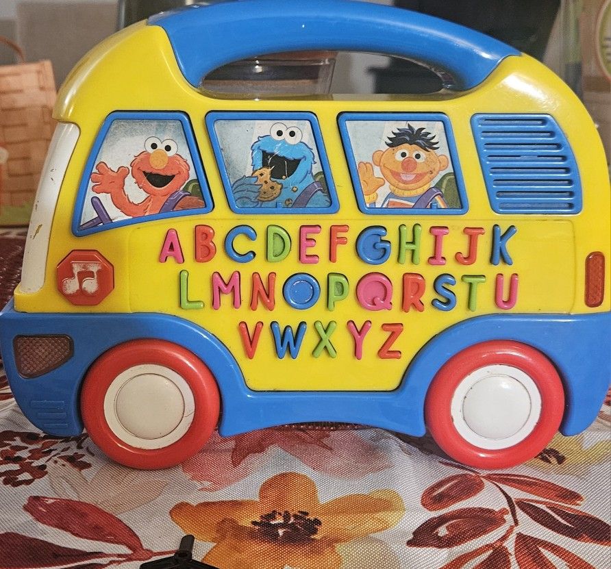 Toy- Sesame Street Alphabet Phonics Learning Bus