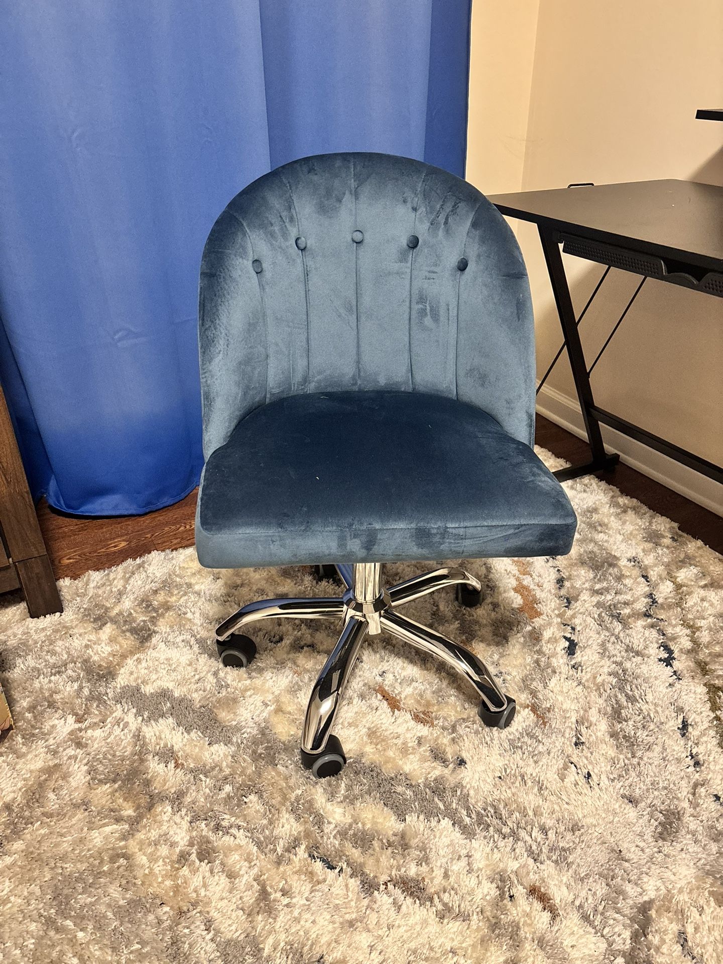 VELVET CHAIR BRAND NEW NEVER USED