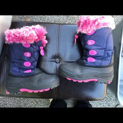 Kamik Girl’s Winter Boots,  black, purple with pink fur, size 4 