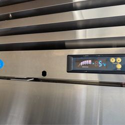 Commercial freezer