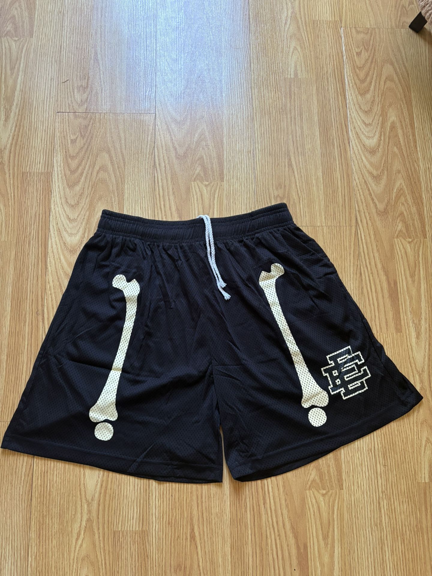 Eric Emmanuel EE Basic Short Black Bones