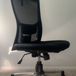 Black Swivel Office Chair (Single)  