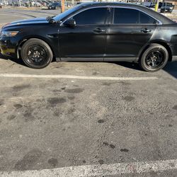 2014 Ford Taurus