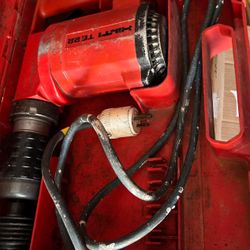 HILTI TE 22 TE22 Rotary Hammer Drill With Case