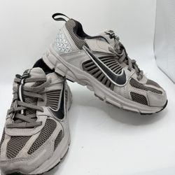 Nike Vomero 5 Sneakers Grey Tan