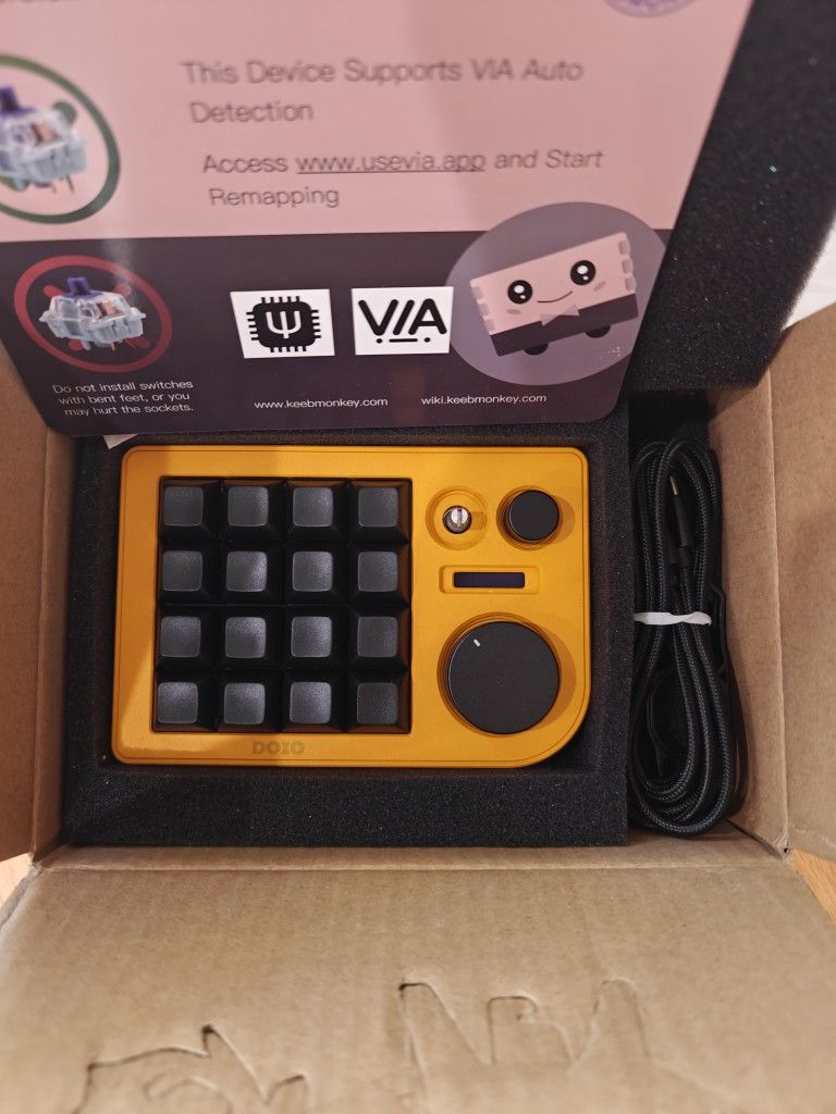 DOIO KB16 Macro Keyboard