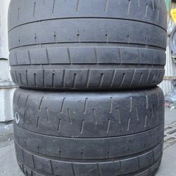 (2) 335 30 20 Pirelli Tires 
