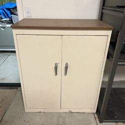 Metal Cabinet With Shelves