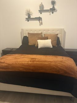 Bedroom Set With Box Springs 