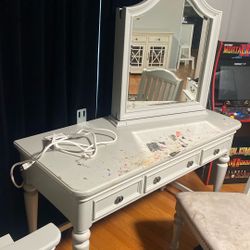 Vanity With Chair