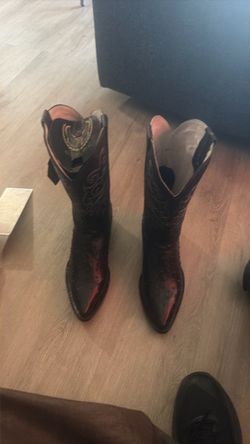 Boots 10/5