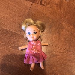 Vintage Hasbro 1967 Story Kin Cinderella Doll Shipping Available 