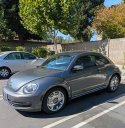 2000 Volkswagen New Beetle