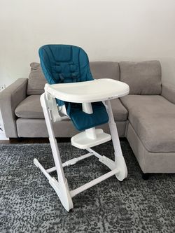 Joovy Foodoo High Chair With Recliner. Barely Used