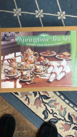 Vintage 19 Piece Springtime Tea Set