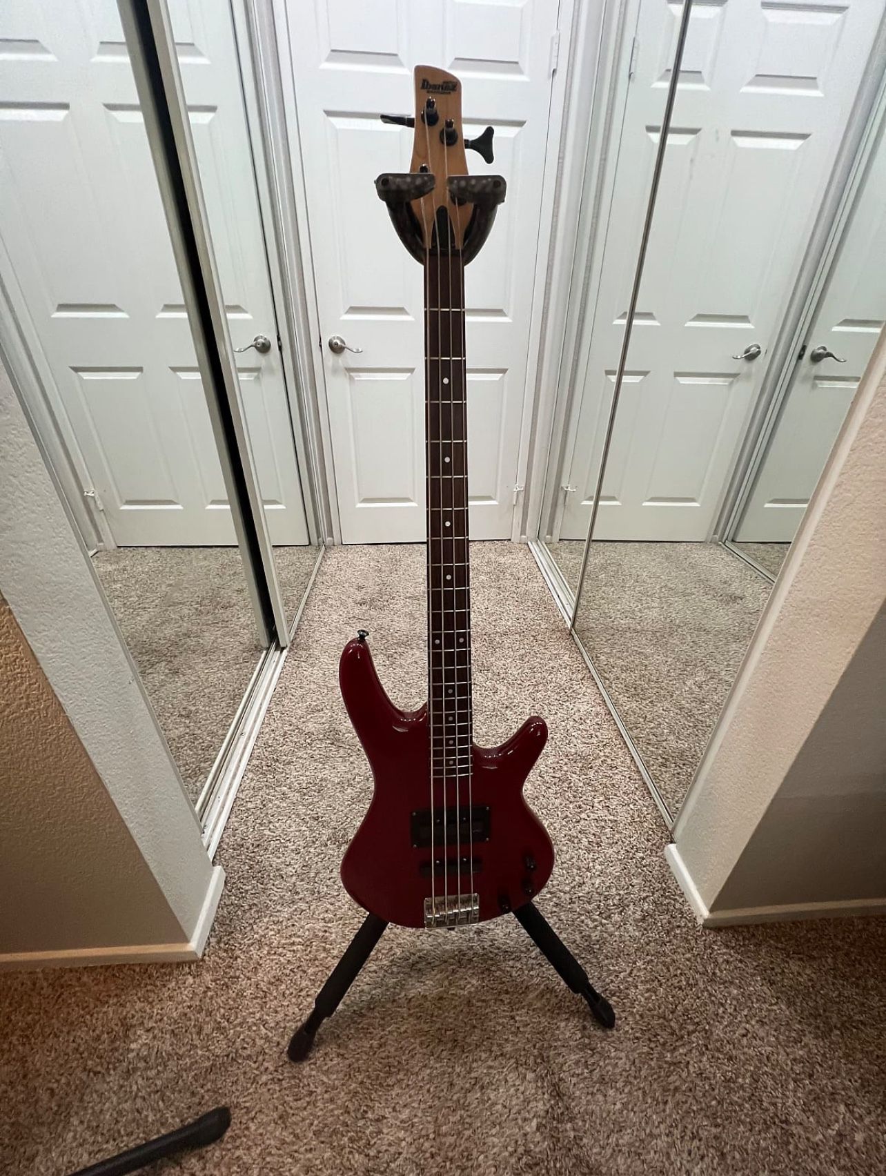 Ibanez GSR-190 4 String Bass Guitar w/ Hardshell Case 