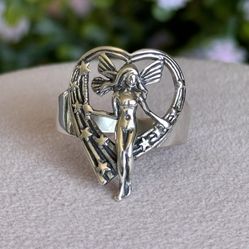 Fairy Ring 🧚🏼‍♀️ Size 8 925 Sterling Silver 