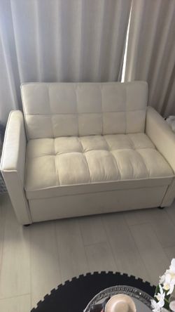 SOFÁ. BED.   Like new