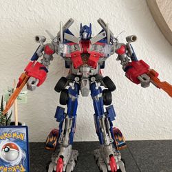 Transformers Leader Class Optimus Prime. 